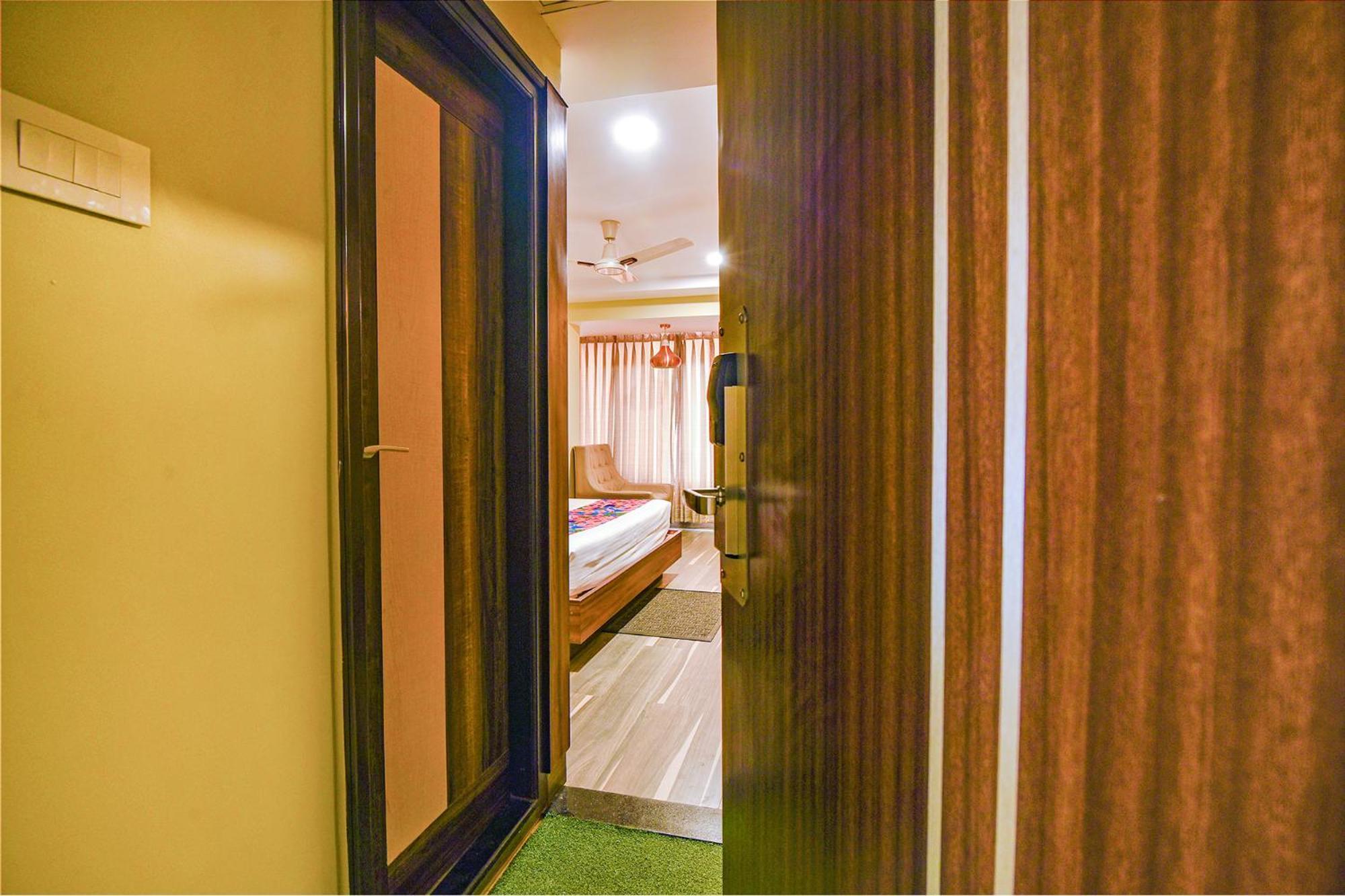 Fabhotel Phoenix Resorts - Nr M Chinnaswamy Stadium Бангалор Экстерьер фото