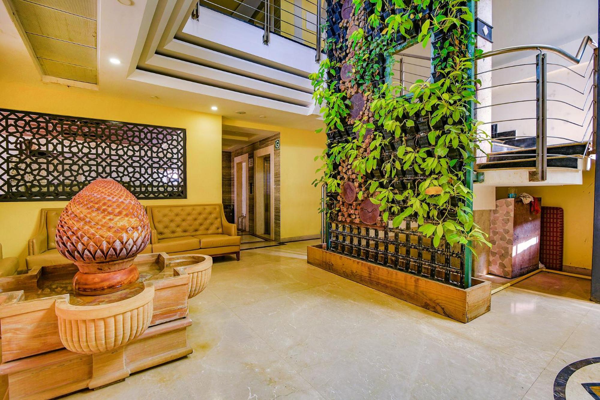 Fabhotel Phoenix Resorts - Nr M Chinnaswamy Stadium Бангалор Экстерьер фото
