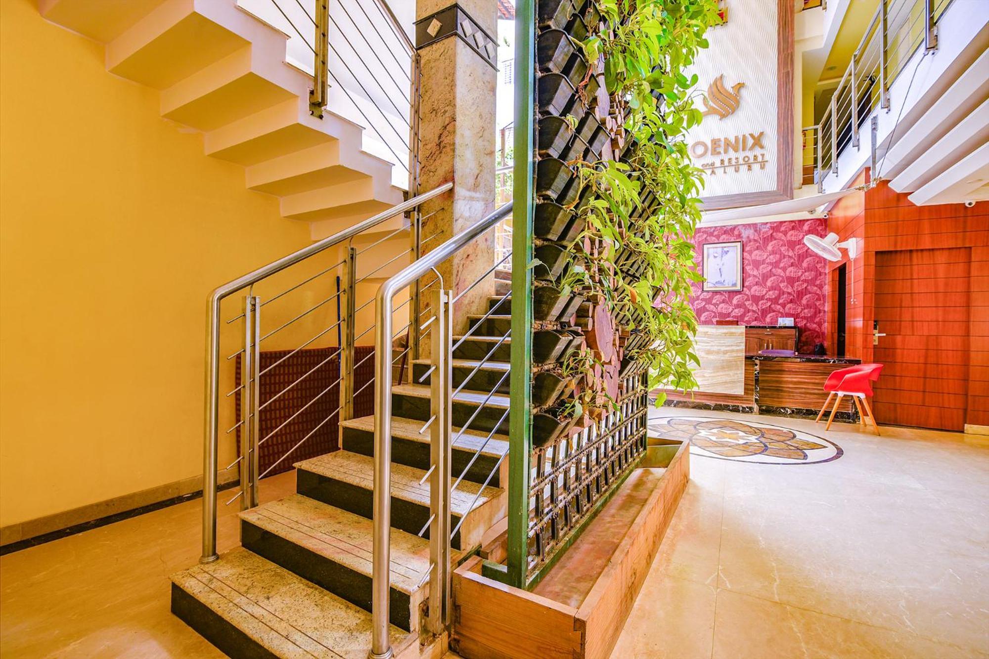 Fabhotel Phoenix Resorts - Nr M Chinnaswamy Stadium Бангалор Экстерьер фото