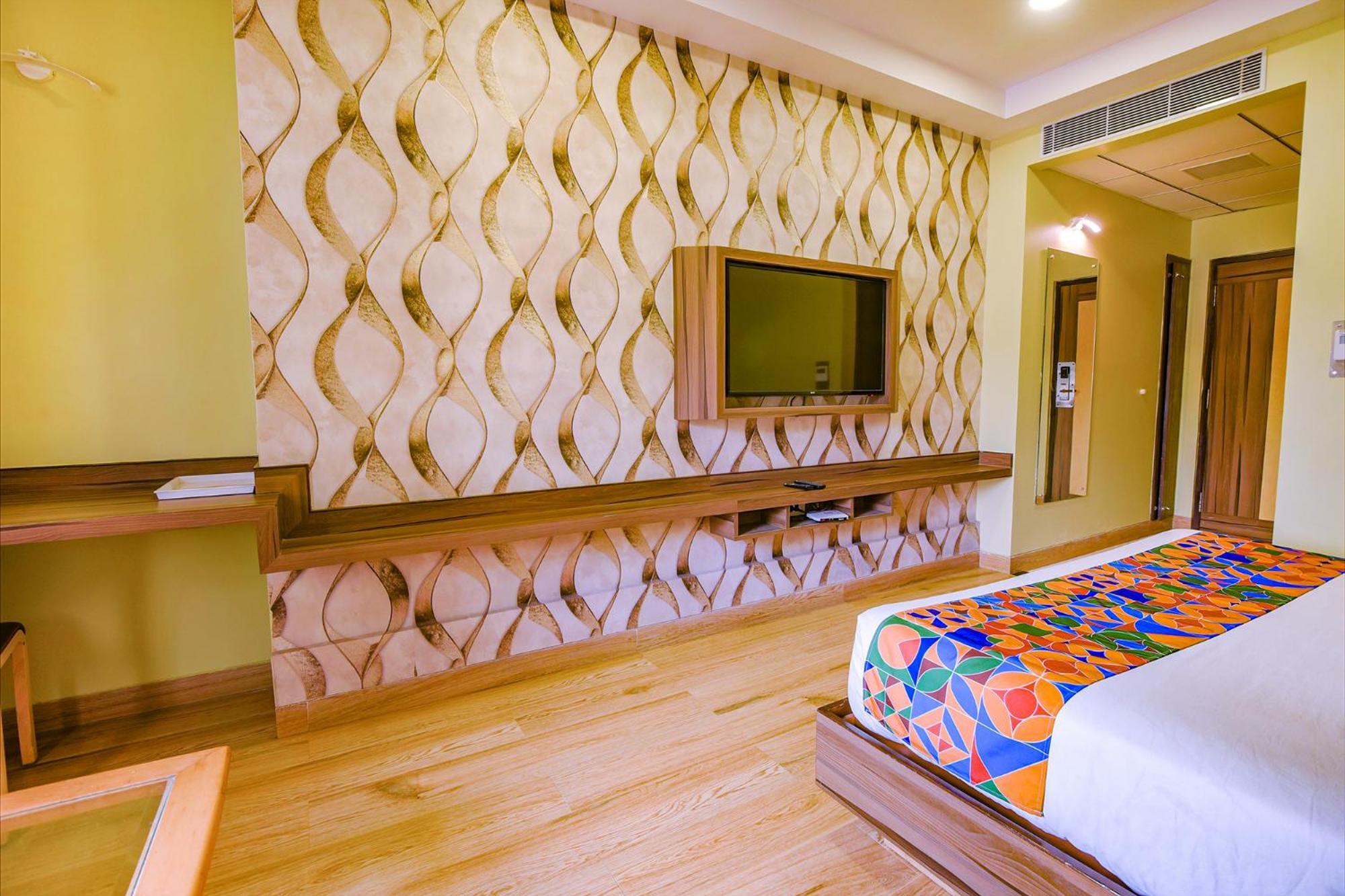 Fabhotel Phoenix Resorts - Nr M Chinnaswamy Stadium Бангалор Экстерьер фото