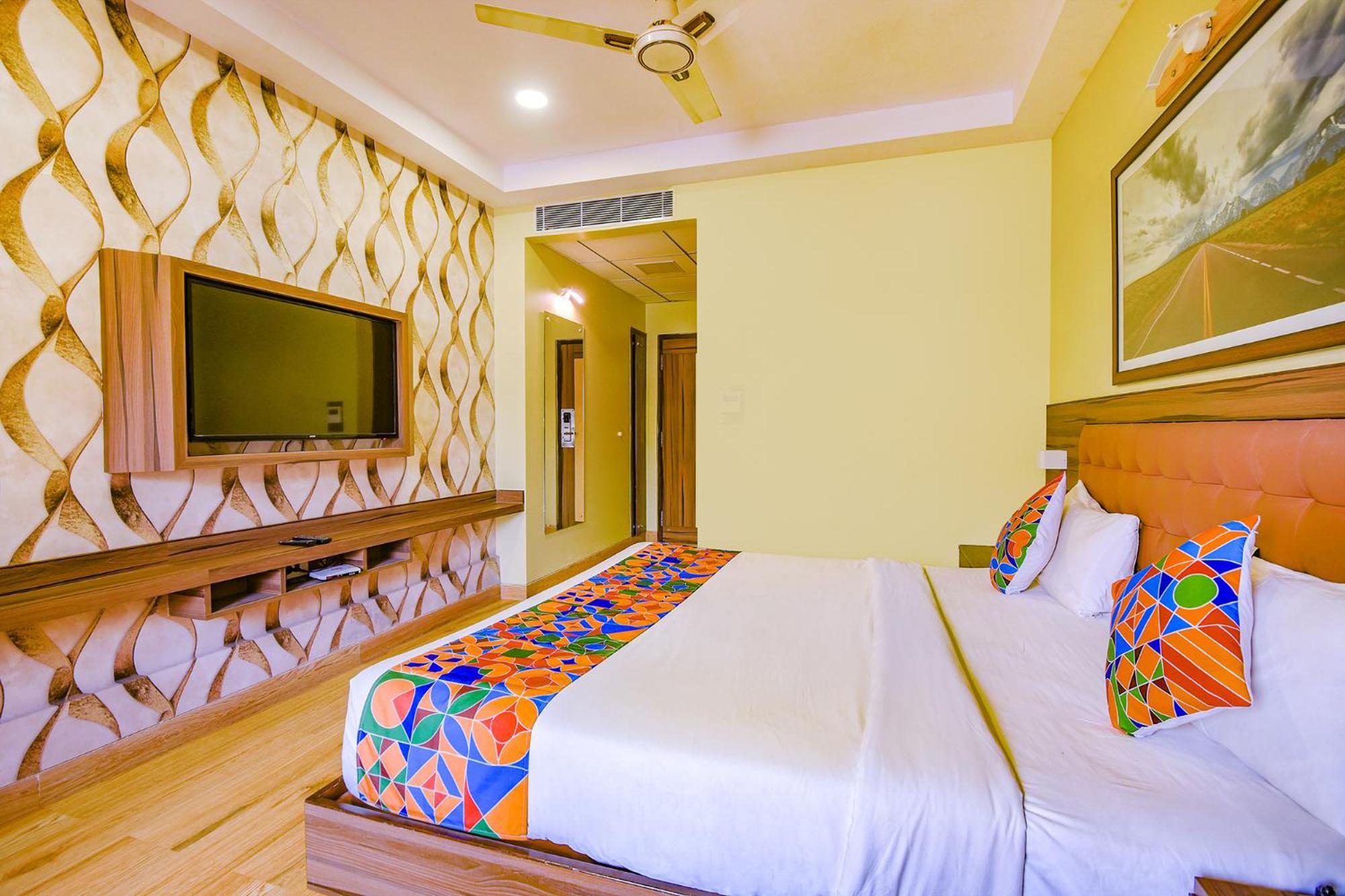 Fabhotel Phoenix Resorts - Nr M Chinnaswamy Stadium Бангалор Экстерьер фото