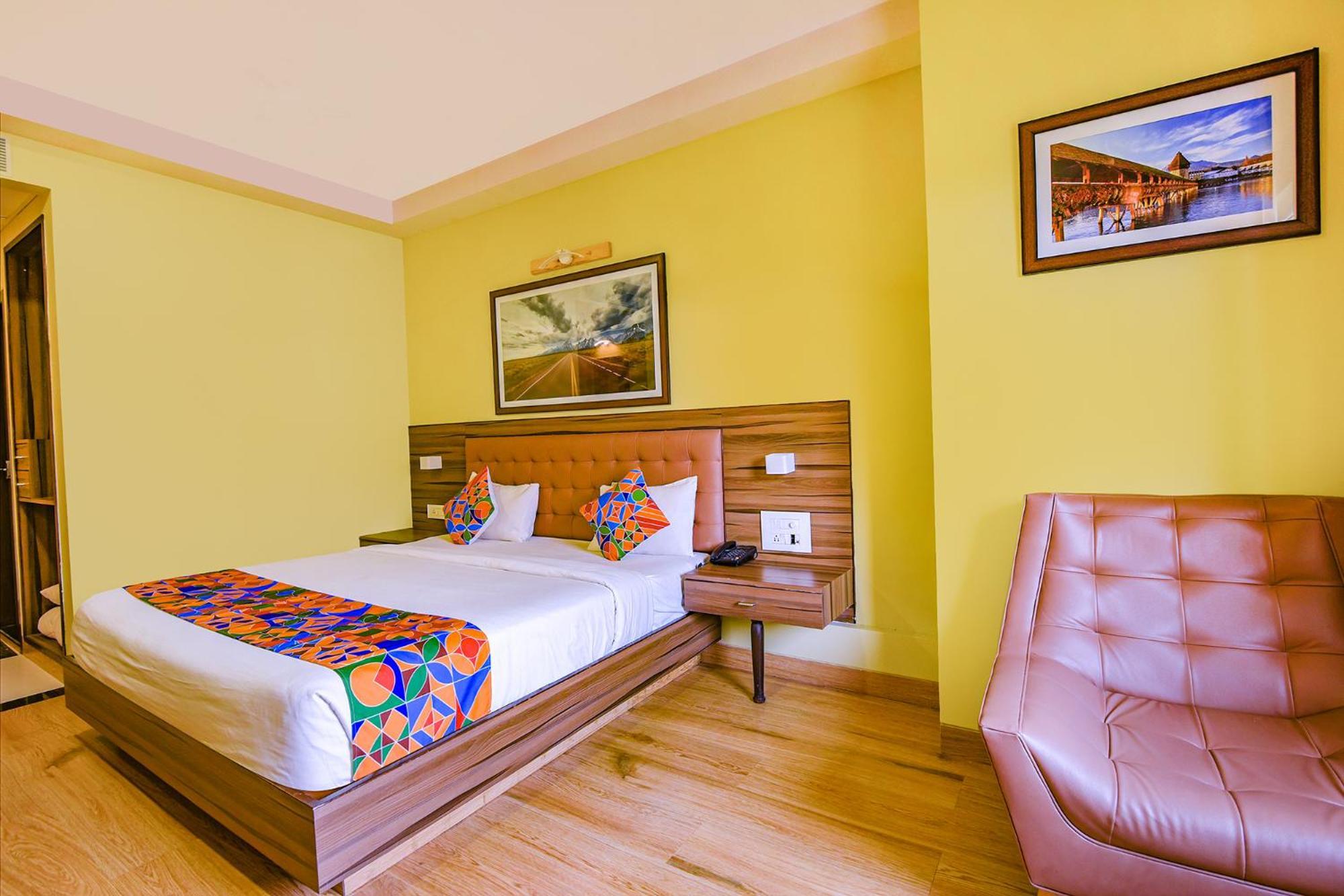 Fabhotel Phoenix Resorts - Nr M Chinnaswamy Stadium Бангалор Экстерьер фото